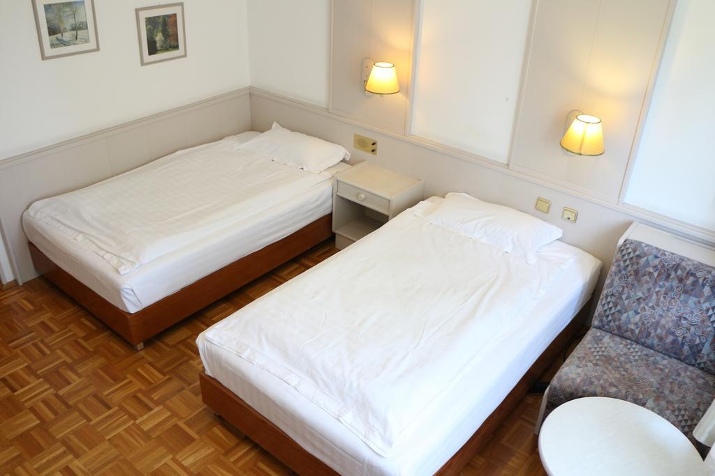 Hotel Wasserpalast - Breakfast For Free!!! Graz Rum bild